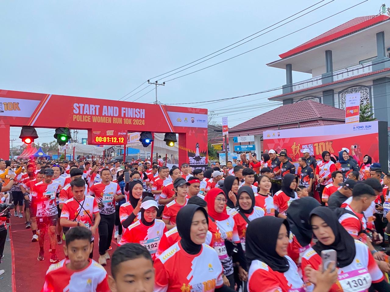 Polresta Bukittinggi Kembali Sukses Gelar Police Women Run 10K 2024 dalam Rangka Hari Jadi Polwan RI ke-76