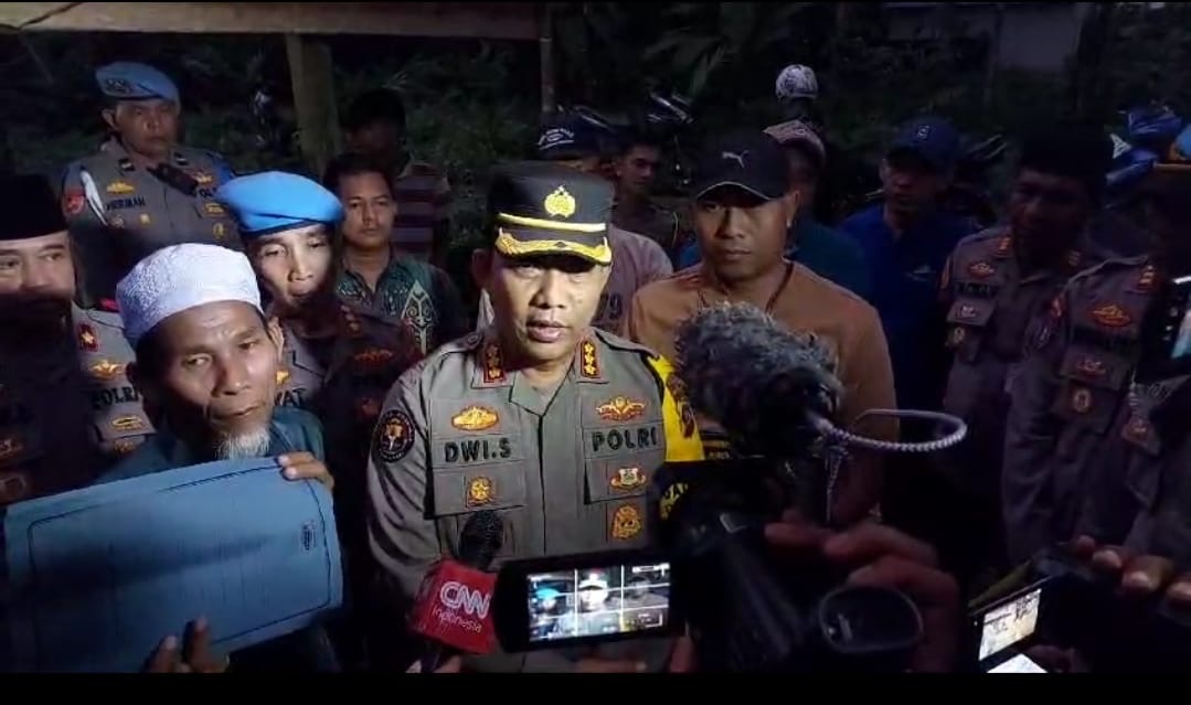 Kabid Humas Polda Sumbar Tiba di Rumah Keluarga Korban Pembunuhan, Tim Khusus Polda Sumbar Upayakan Penanganan Maksimal