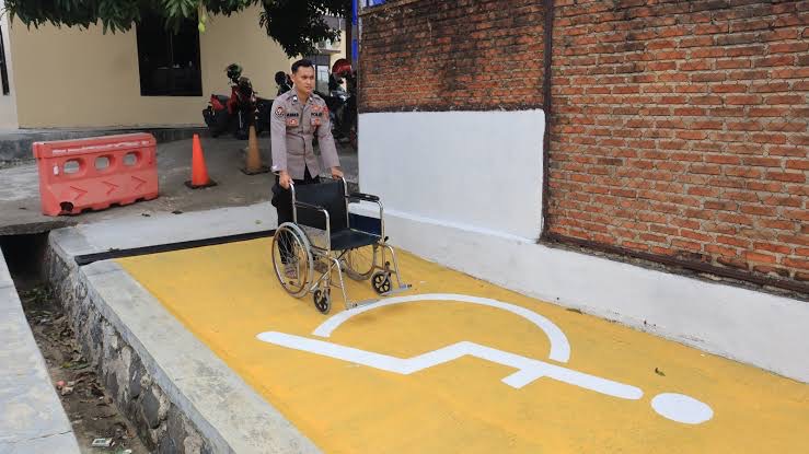 Presiden Jokowi : Berikan Kesetaraan Pelayanan, Polri Telah Membangun 19.105 Fasilitas Layanan Kaum Rentan Anak dan Penyandang Disabilitas