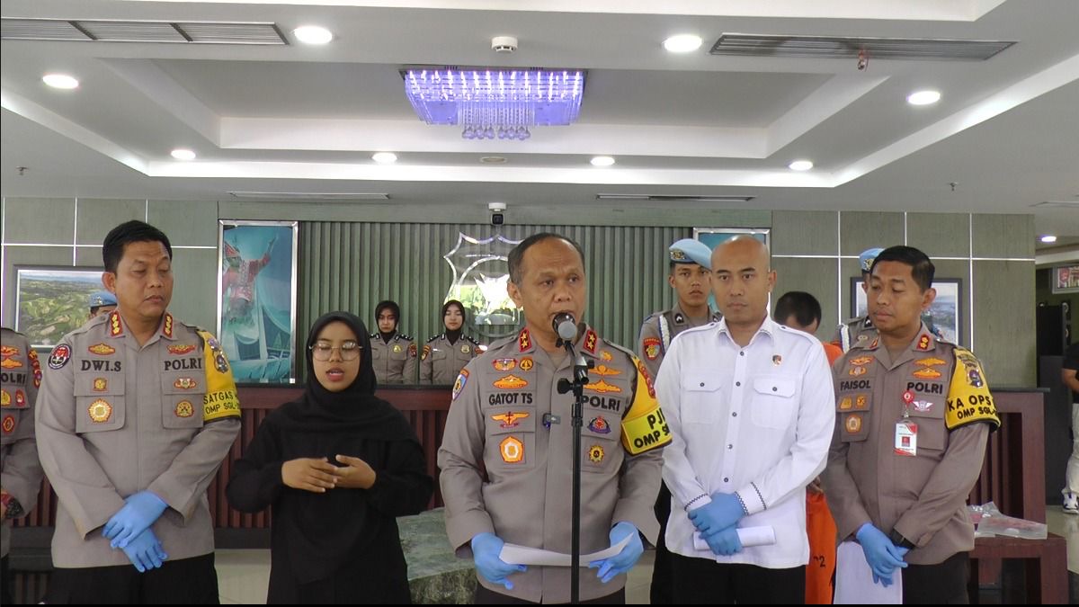Kapolda Sumbar Pimpin Doorstop penyerahan Tahap II Tersangka In Dragon 