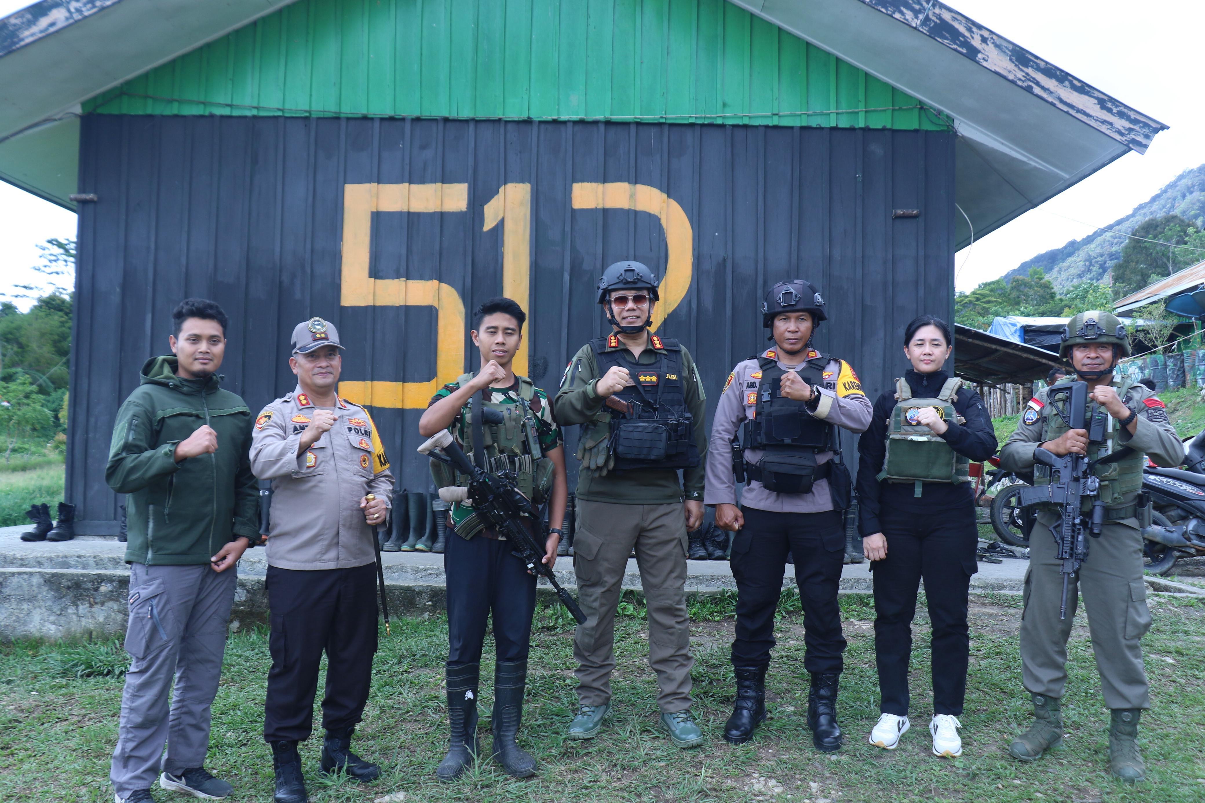 Kasatgas Humas Ops Damai Cartenz Kunjungi Pos Brimob di Oksibil dan Serambakon, Berikan Motivasi kepada Personel 