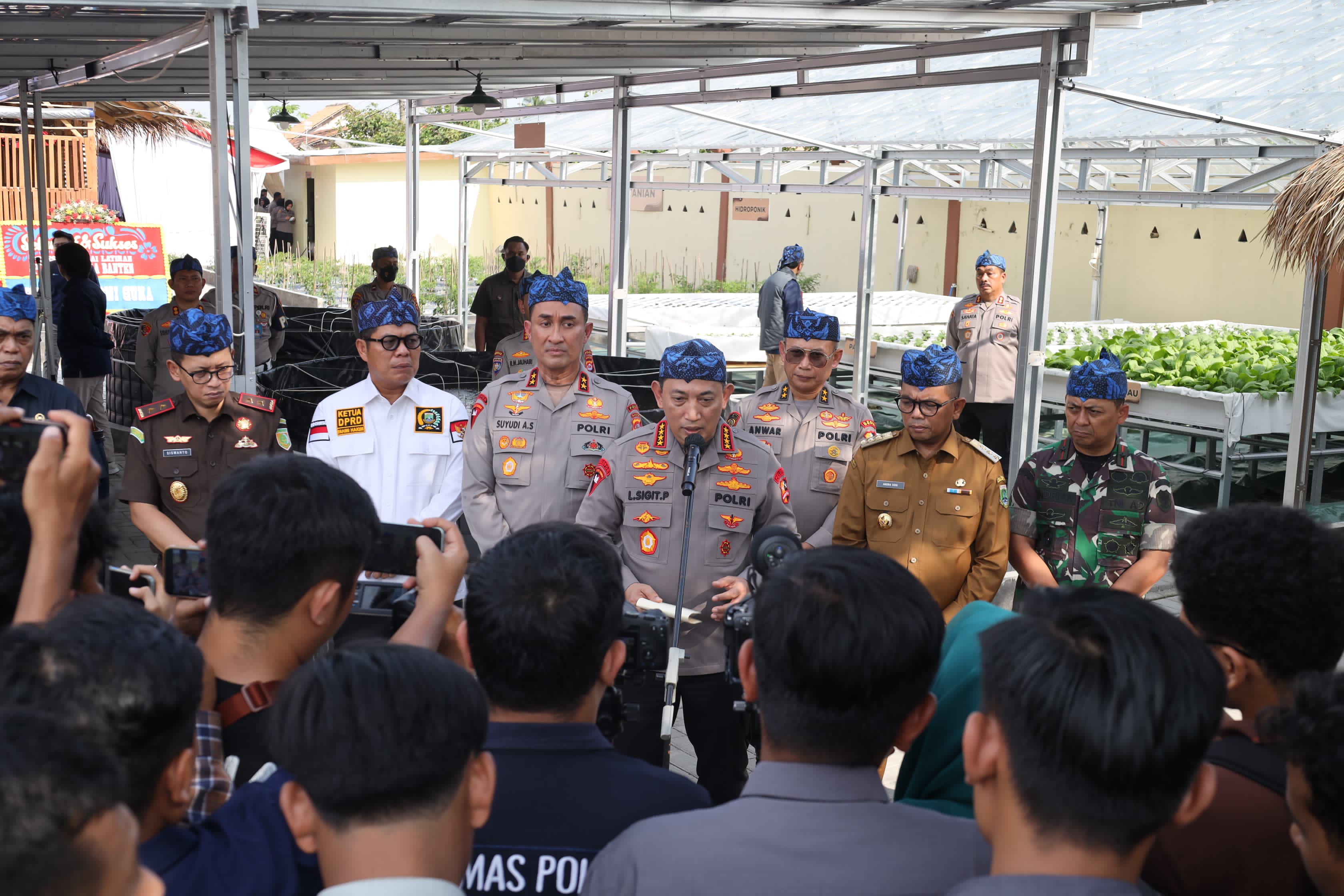 Polri Tawarkan Kakak Briptu Anumerta Ghalib Bergabung Jalur Bintara Rekpro