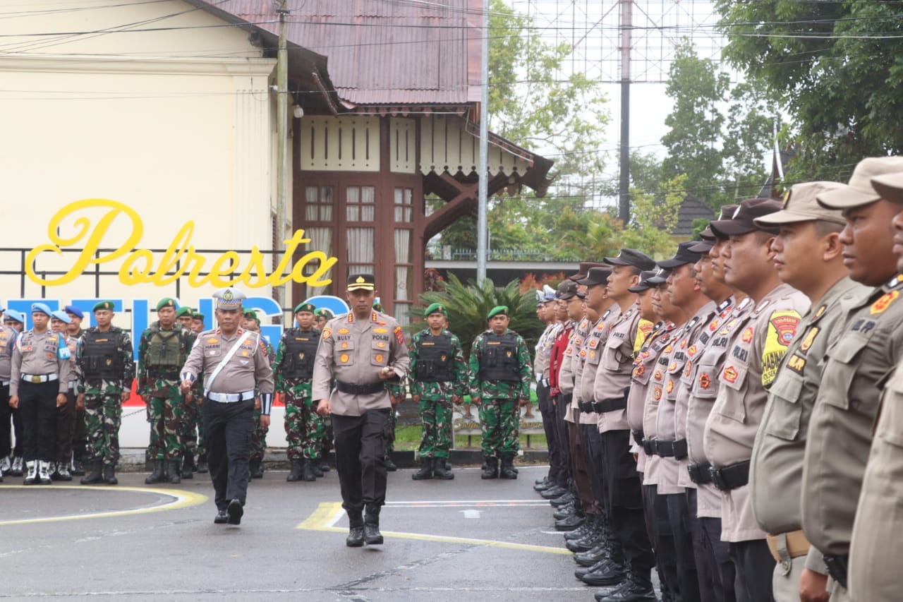 Kapolresta Bukittinggi Pimpin Apel Gelar Pasukan Operasi Patuh Singgalang 2025 