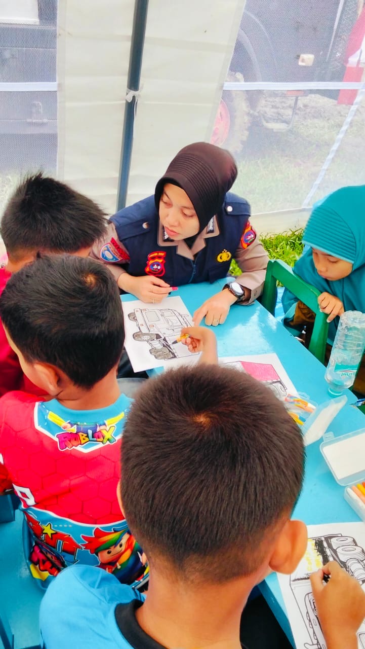 Tim Konselor Polresta Bukittinggi Laksanakan Trauma Healing di Palembayan